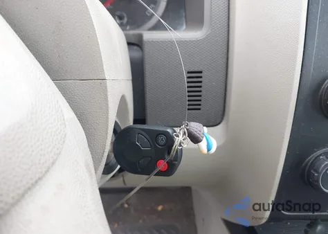 2008 Ford Escape Xls/Xls Manual z USA, uszkodzony, nr VIN 1FMCU02Z28KB10878